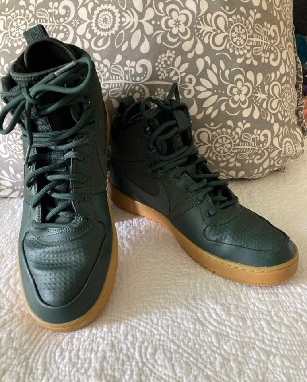 NIKE COURT BOROUGHT MID WINTER (AA0547-300) size 9 men